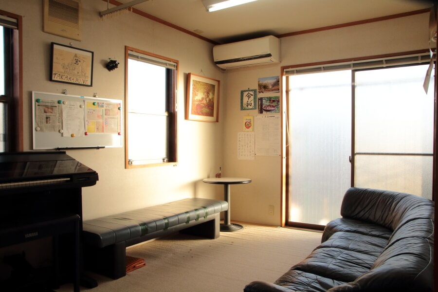 ひまわり治療院の待合室